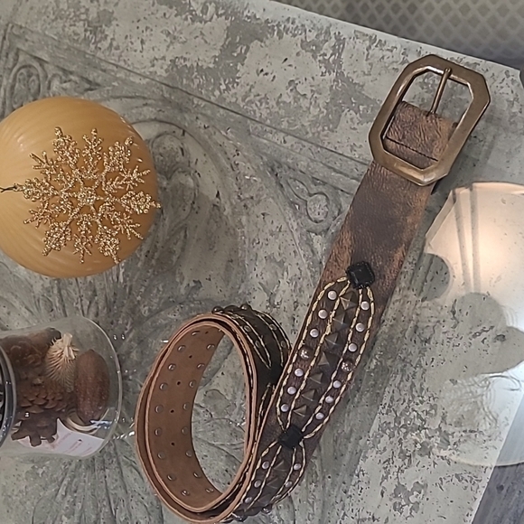 Betsey JOHNSTON BEADED STUDDED WIDE BROWN LEATHER NEW BELT MEDIUM - Picture 1 of 6